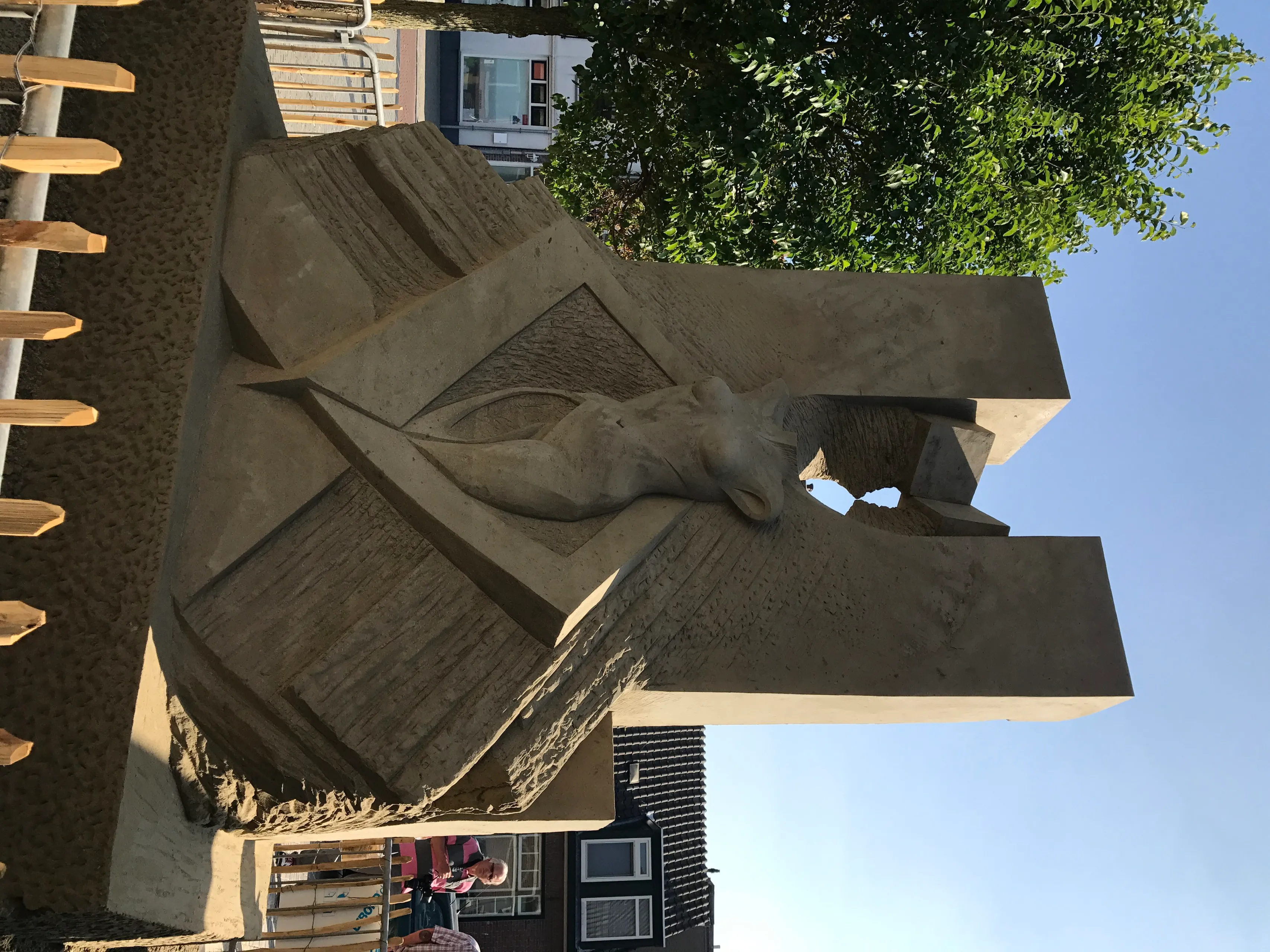 sculptuur fergus mulvany pr vvv zandvoort e1497863564182