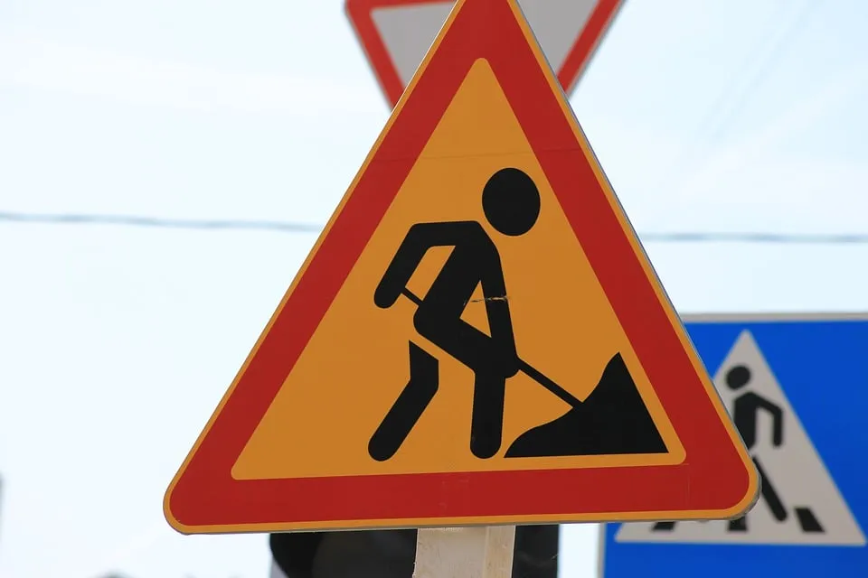 road sign 4474011 960 720