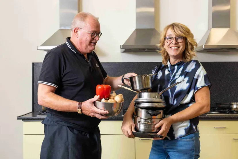 angelique schuift aan persfoto 6717805a2bc70