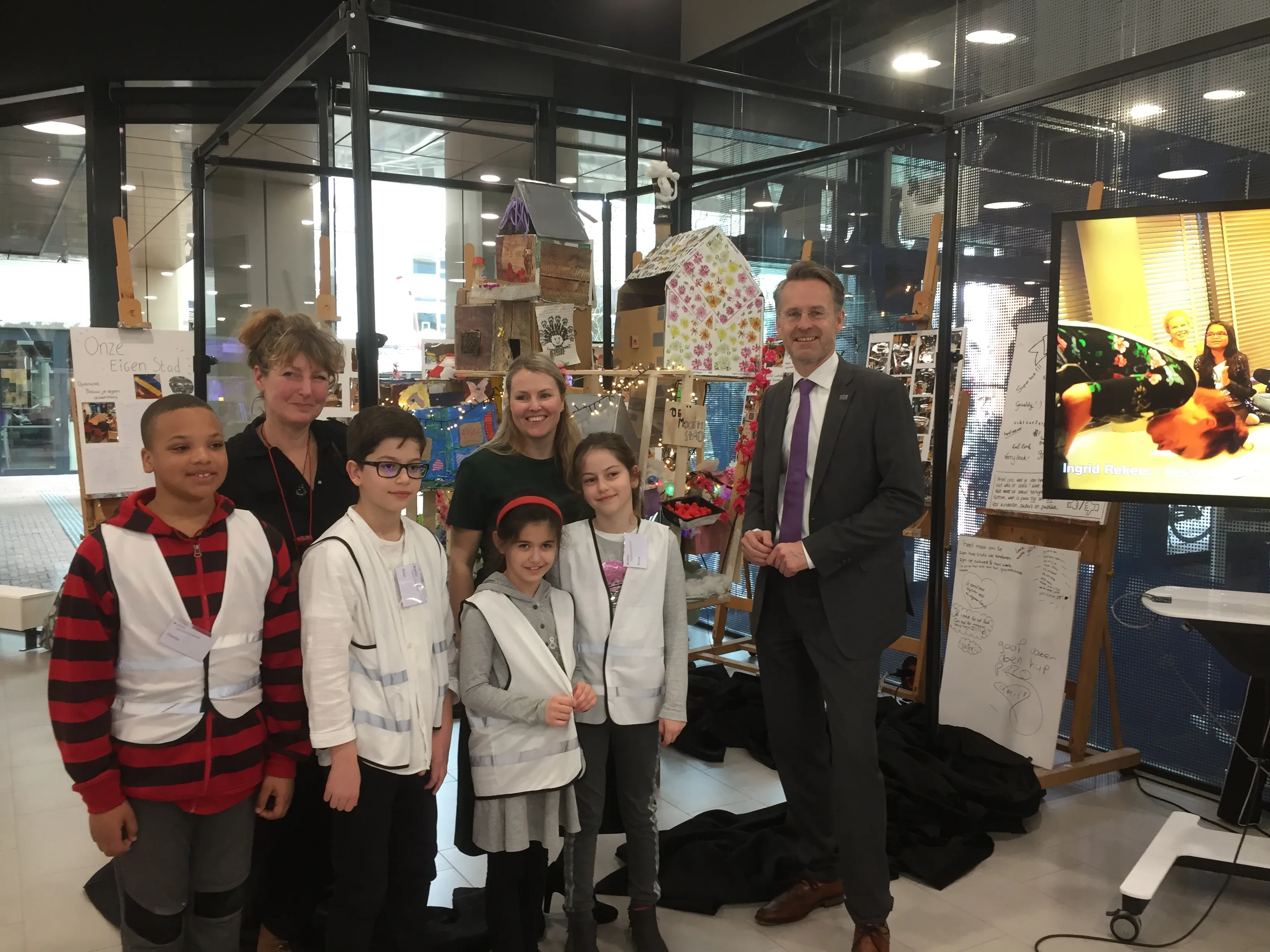 foto opening expositie mijn eigen stad door wethouder paalvast16803