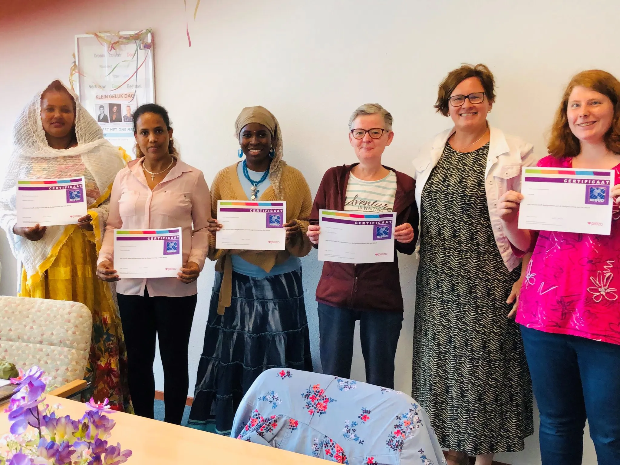 afsluiting budgettraining met certificaten fotograaf stichting piezo