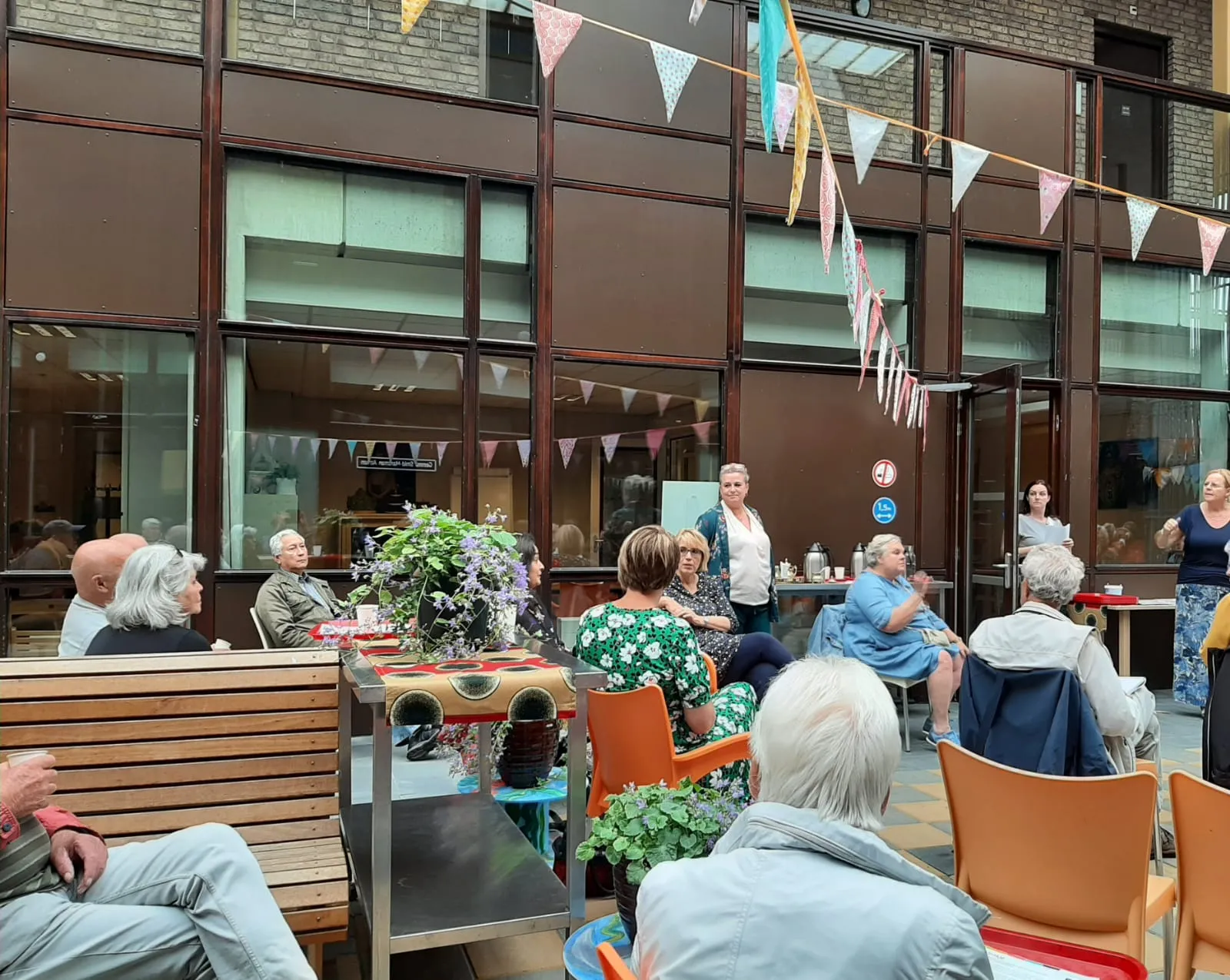 bijeenkomst ouderen over wonen 2 fotograaf sichting piezo
