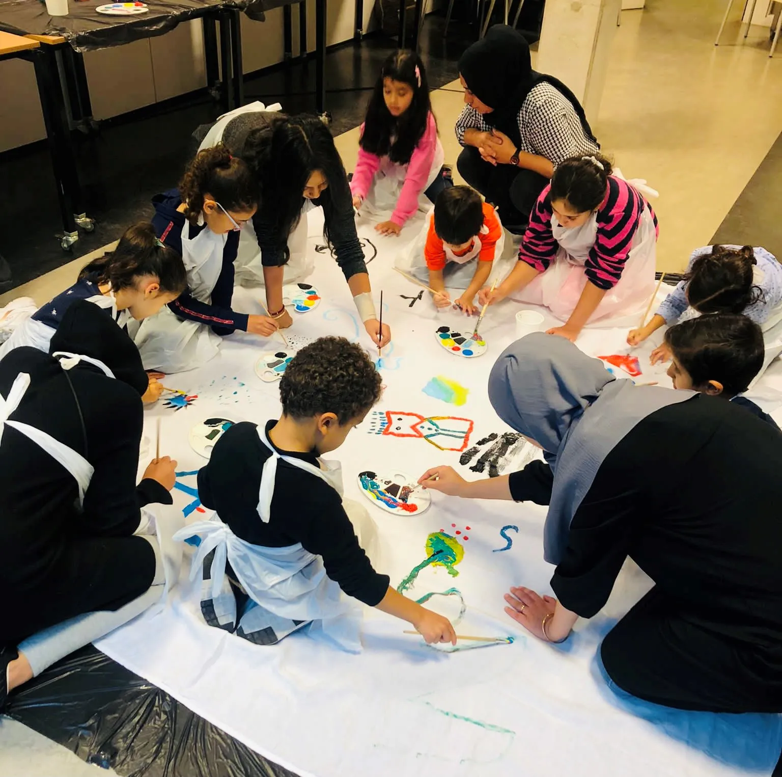 creatieve vrijdagmiddag in palenstein voor kinderen en ouders foto stichting piezo