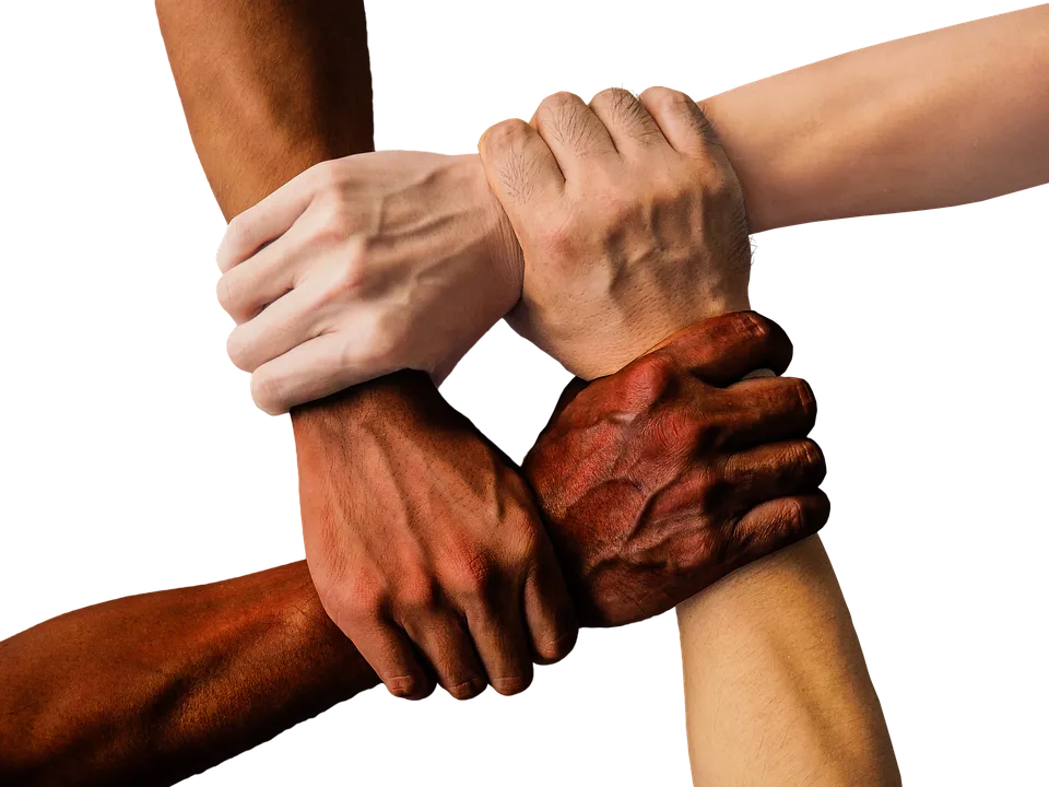 hand 1917895 960 720