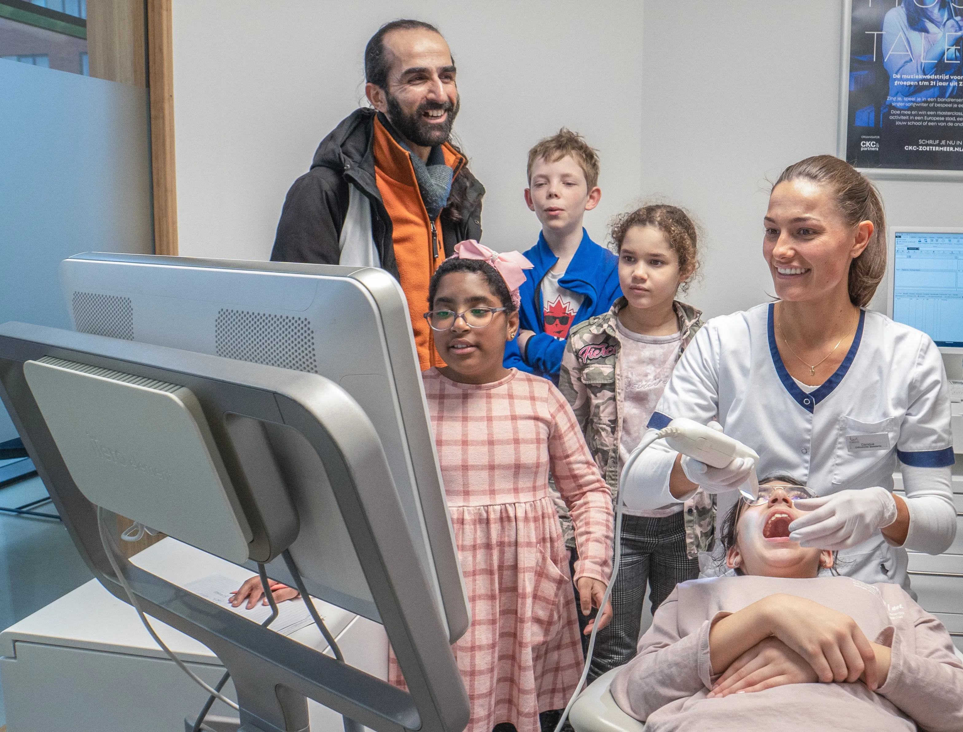 kinderen piezo talentenacademie maken kennis met het beroep van orthodontist 2 fotograaf jeroen stahlecker