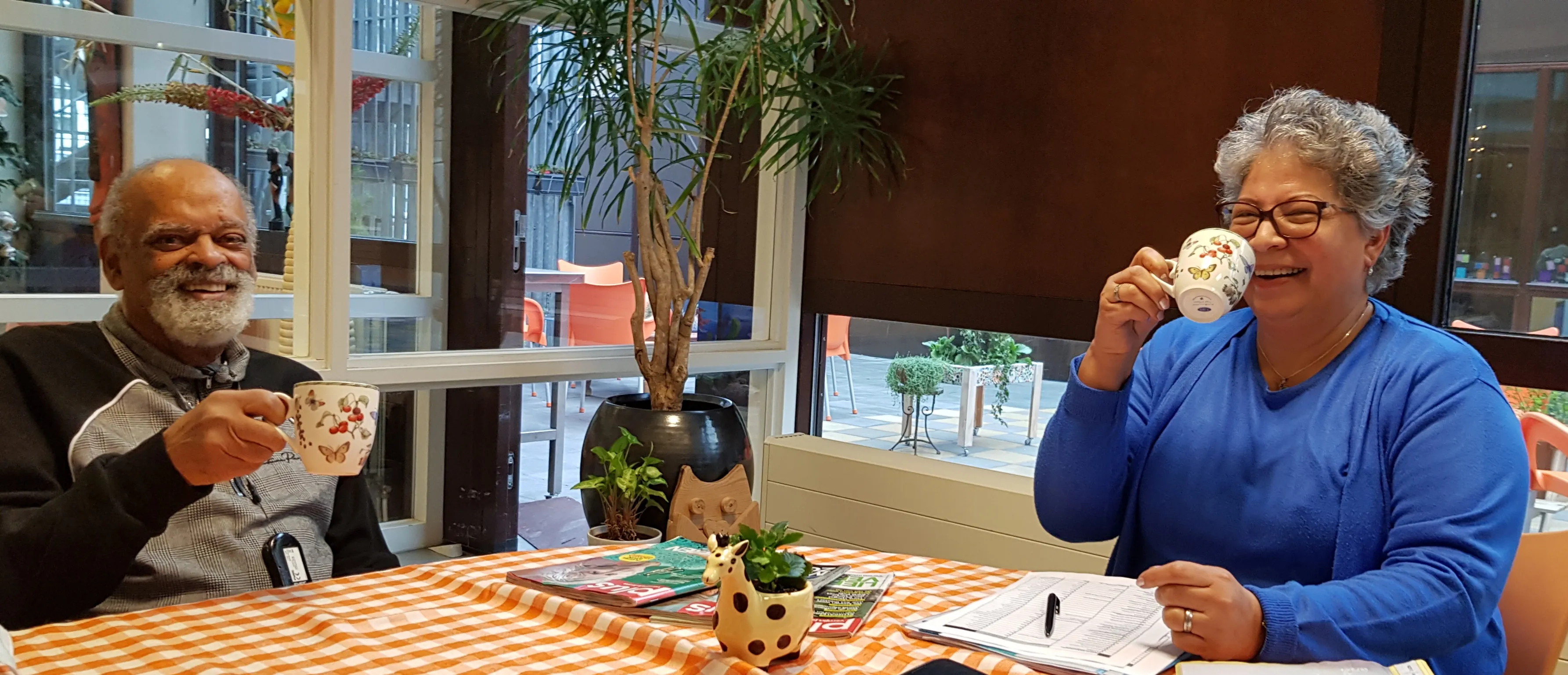 koffieochtend bij inzet centrum foto stichting piezo