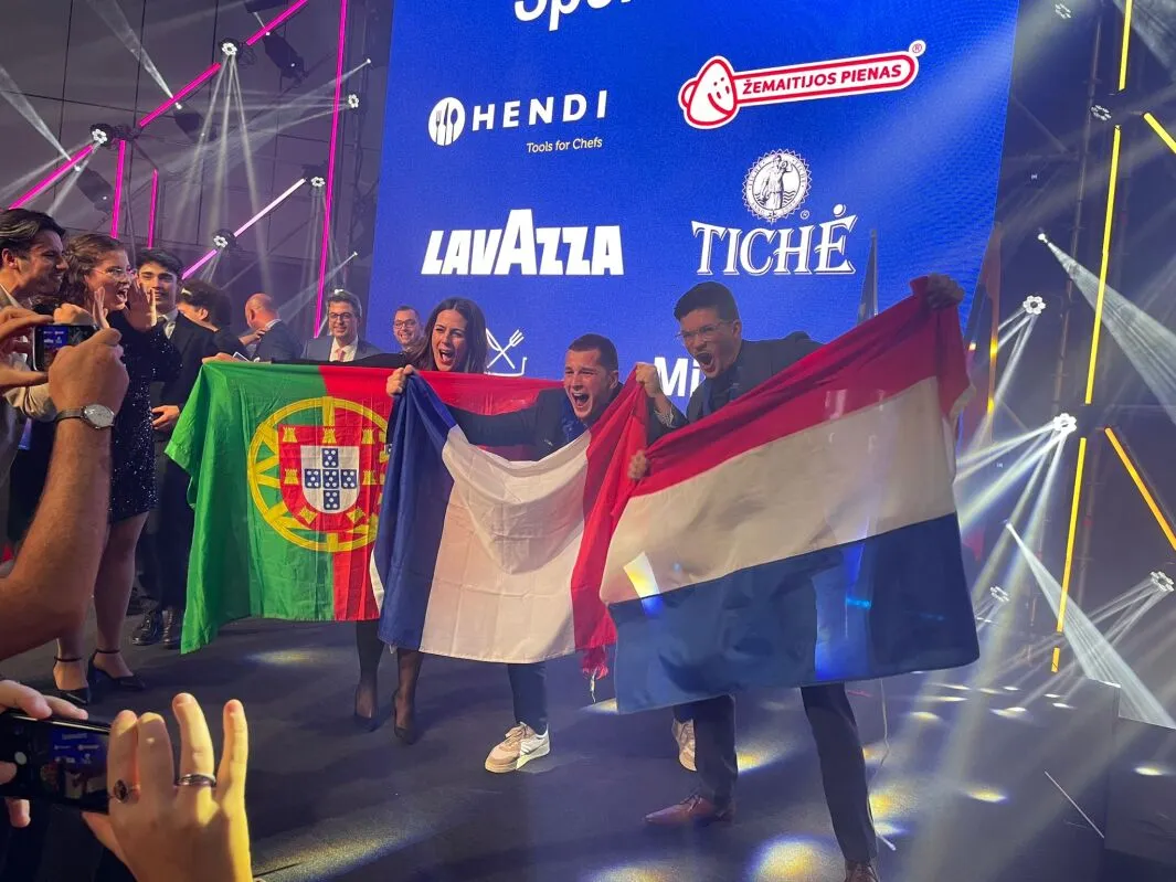 lars elsenbroek met franse en portugese teamgenoten