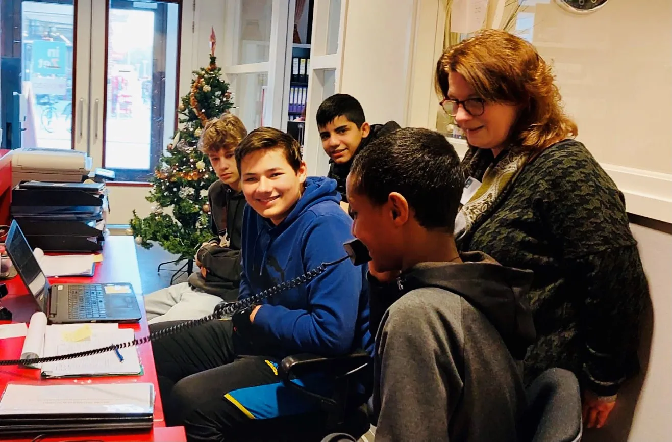 leerlingen van de talentenacademie ontdekken het veelzijdige werk bij een welzijnsorganisatie foto stichting piezo