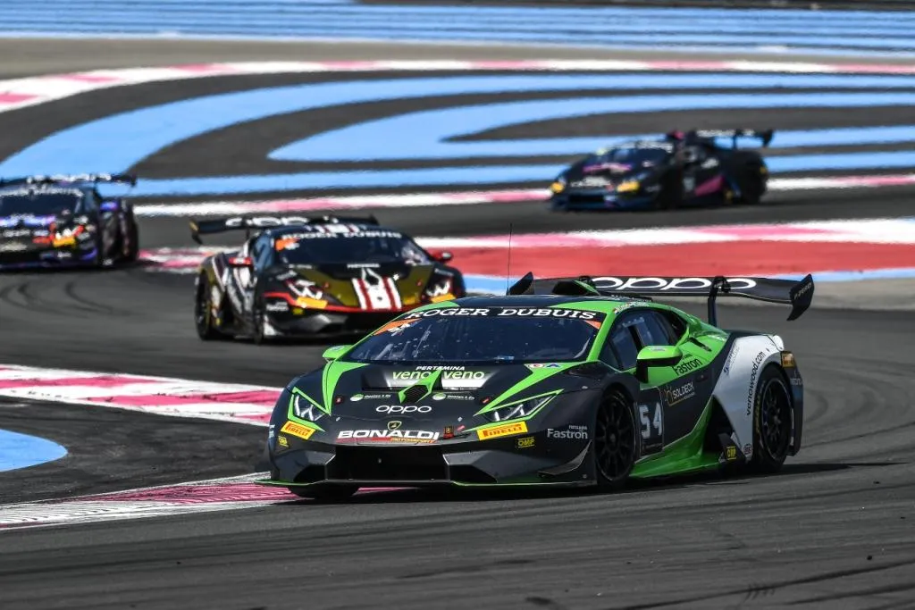 milanteekenslamborghinisupertrofeo122157192