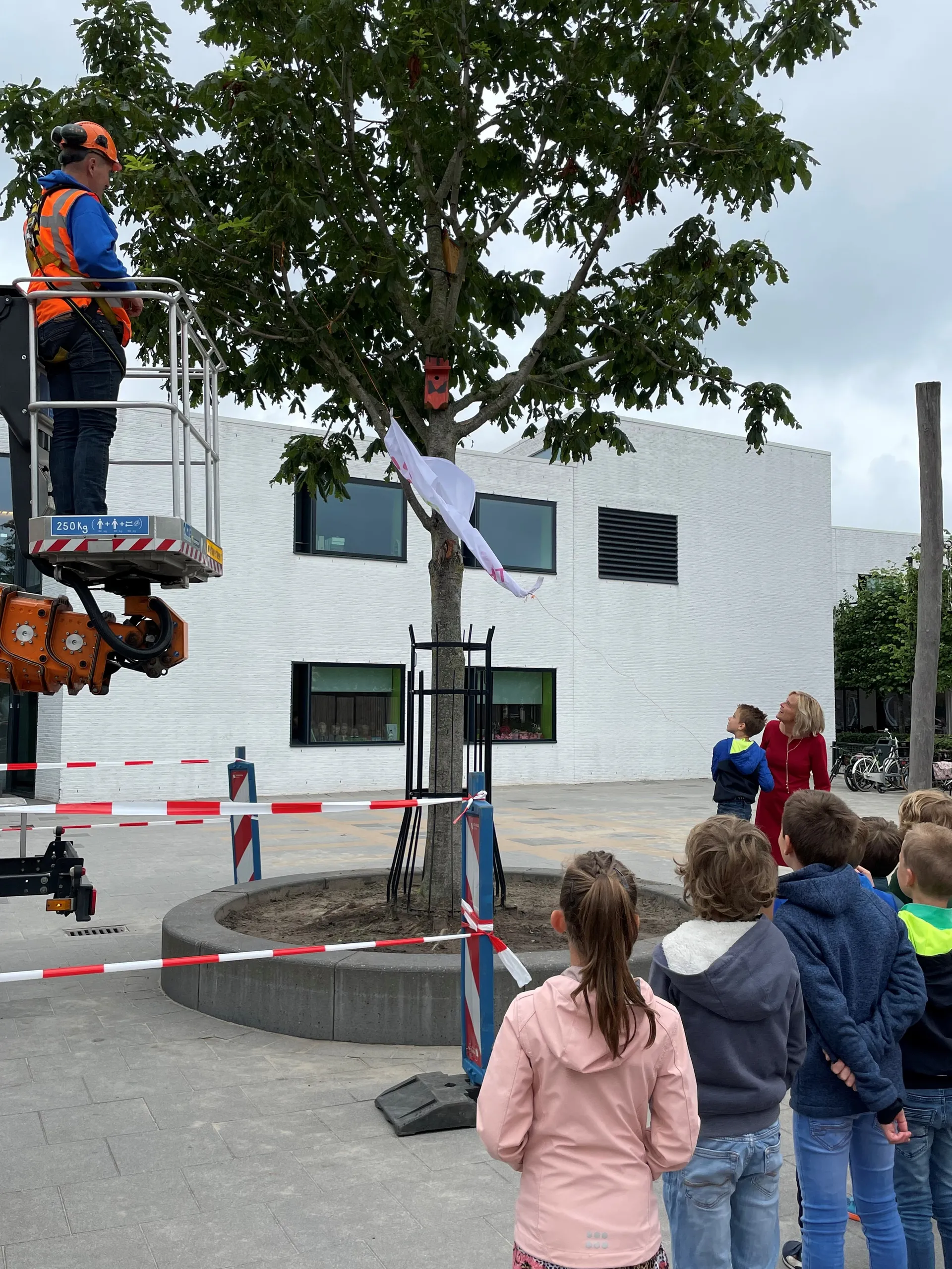 onthulling eerste fotohuisje