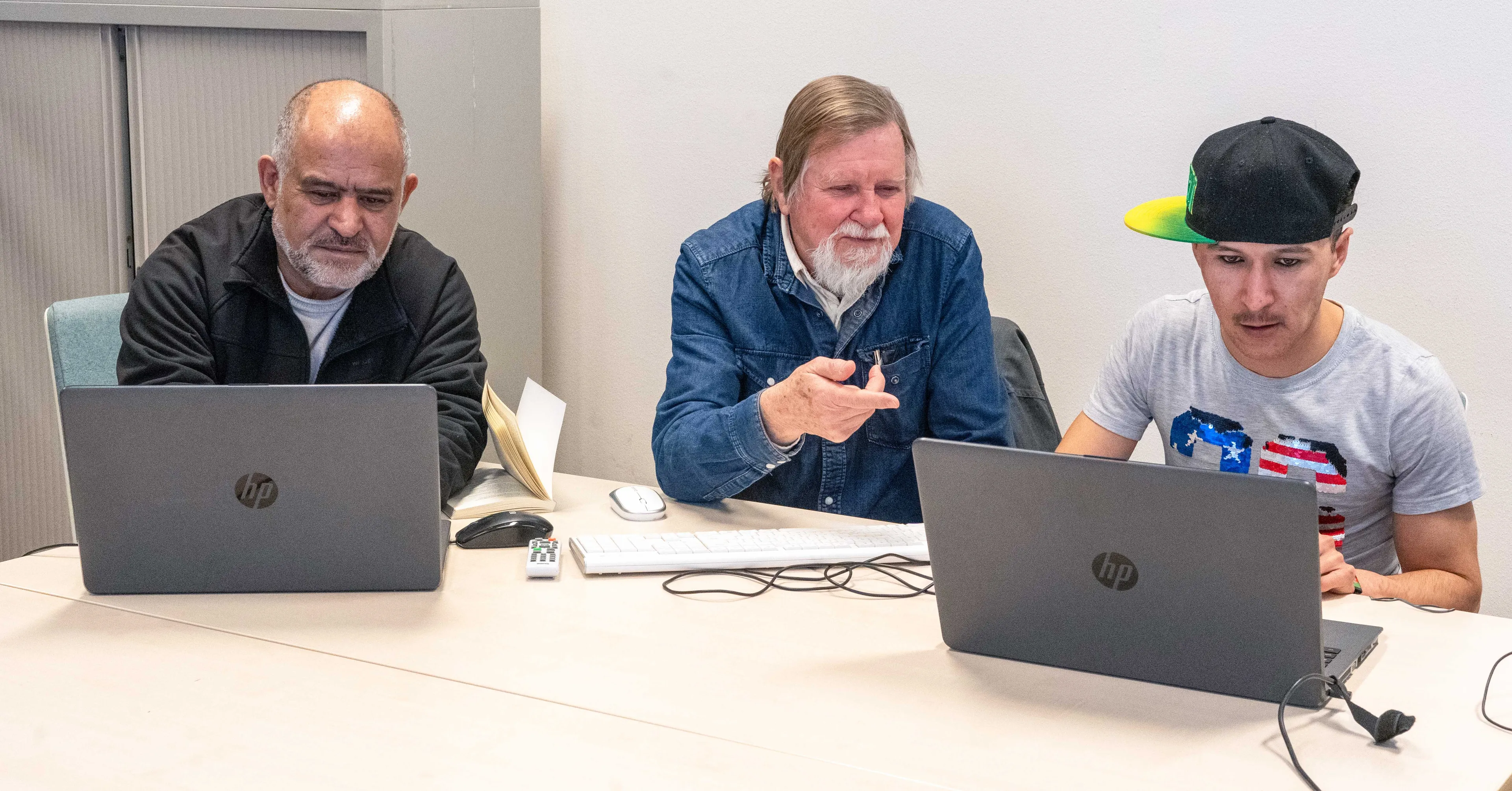 open computerinloop bij inzet buytenwegh fotograaf jeroen stahlecker