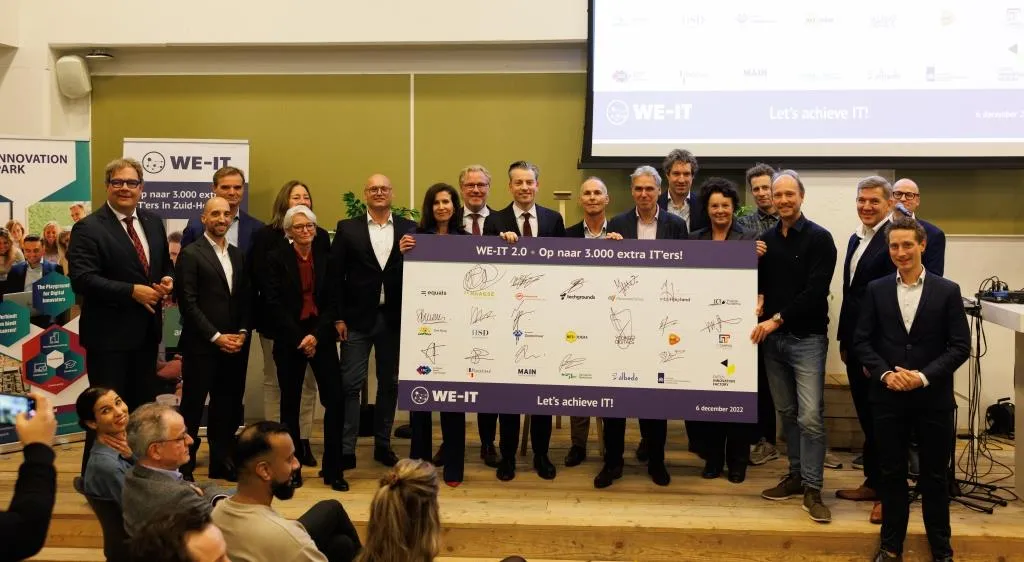 rwr5 hhs we it 20 1054