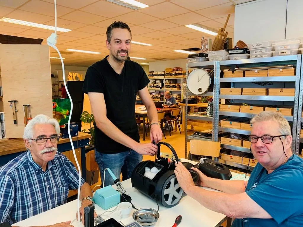 succesvol repair cafe zoetermeer foto stichting piezo