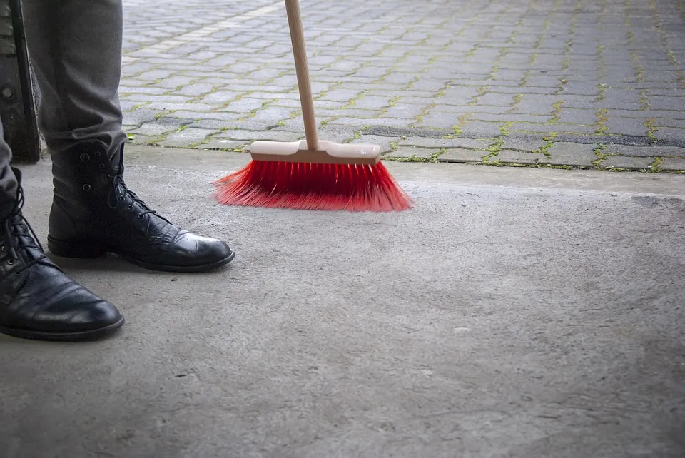 sweeping 3405224 960 720