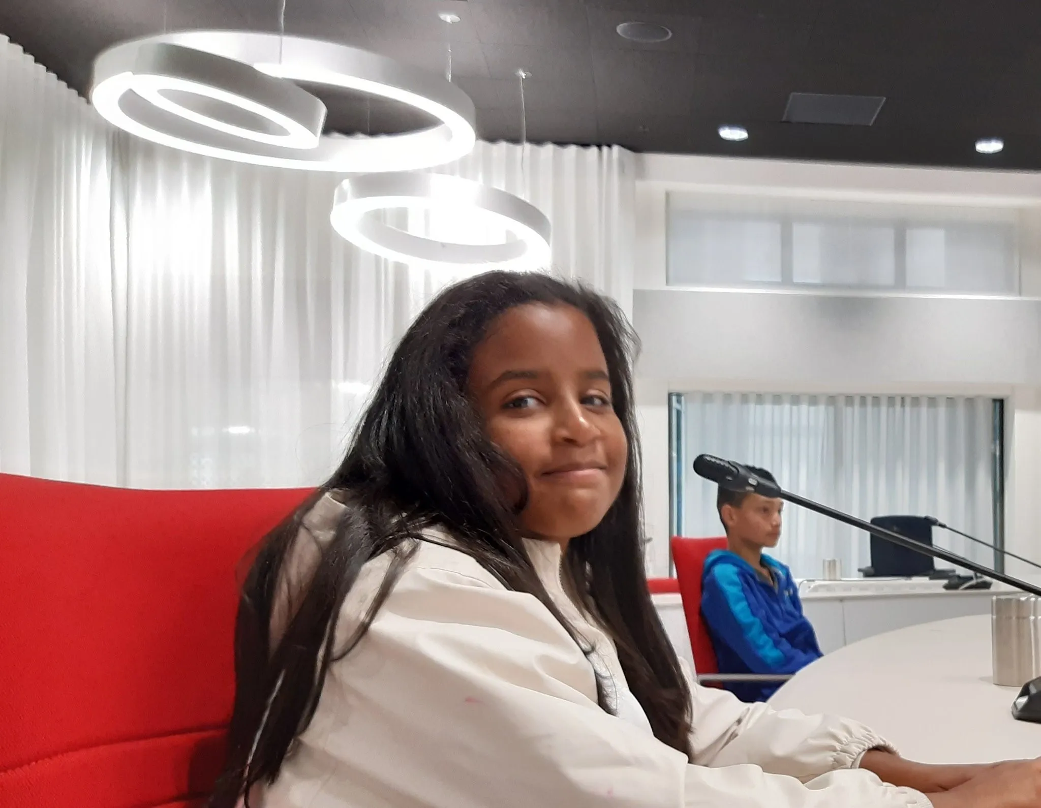 ta bezoekt raadszaal fotograaf stichting piezo