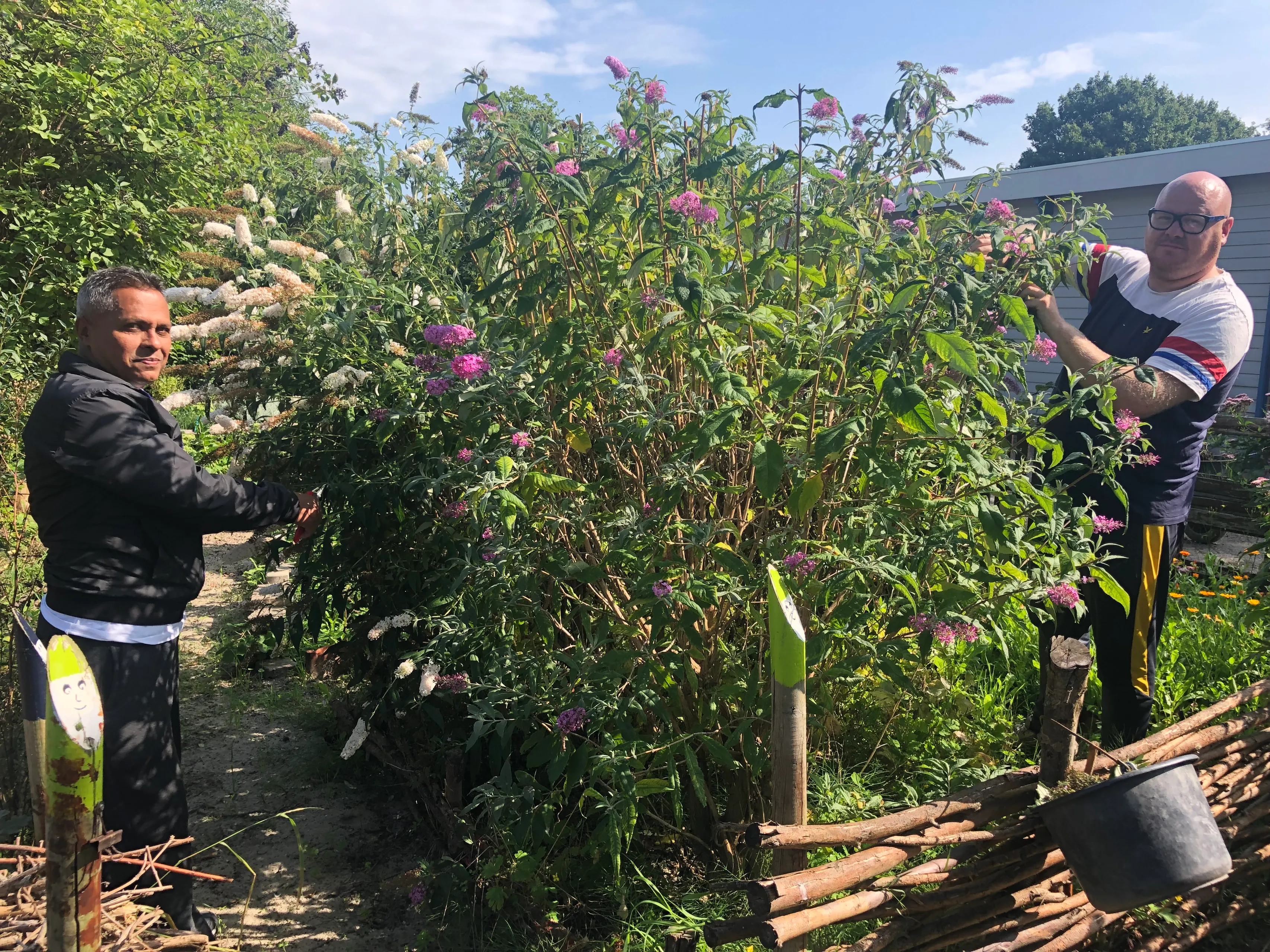 vrijwilligers wijktuin noordhove foto stichting piezo