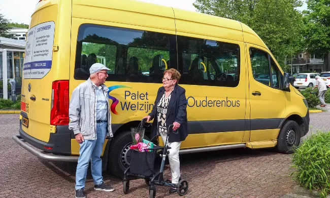 de ouderenbus palet welzijn