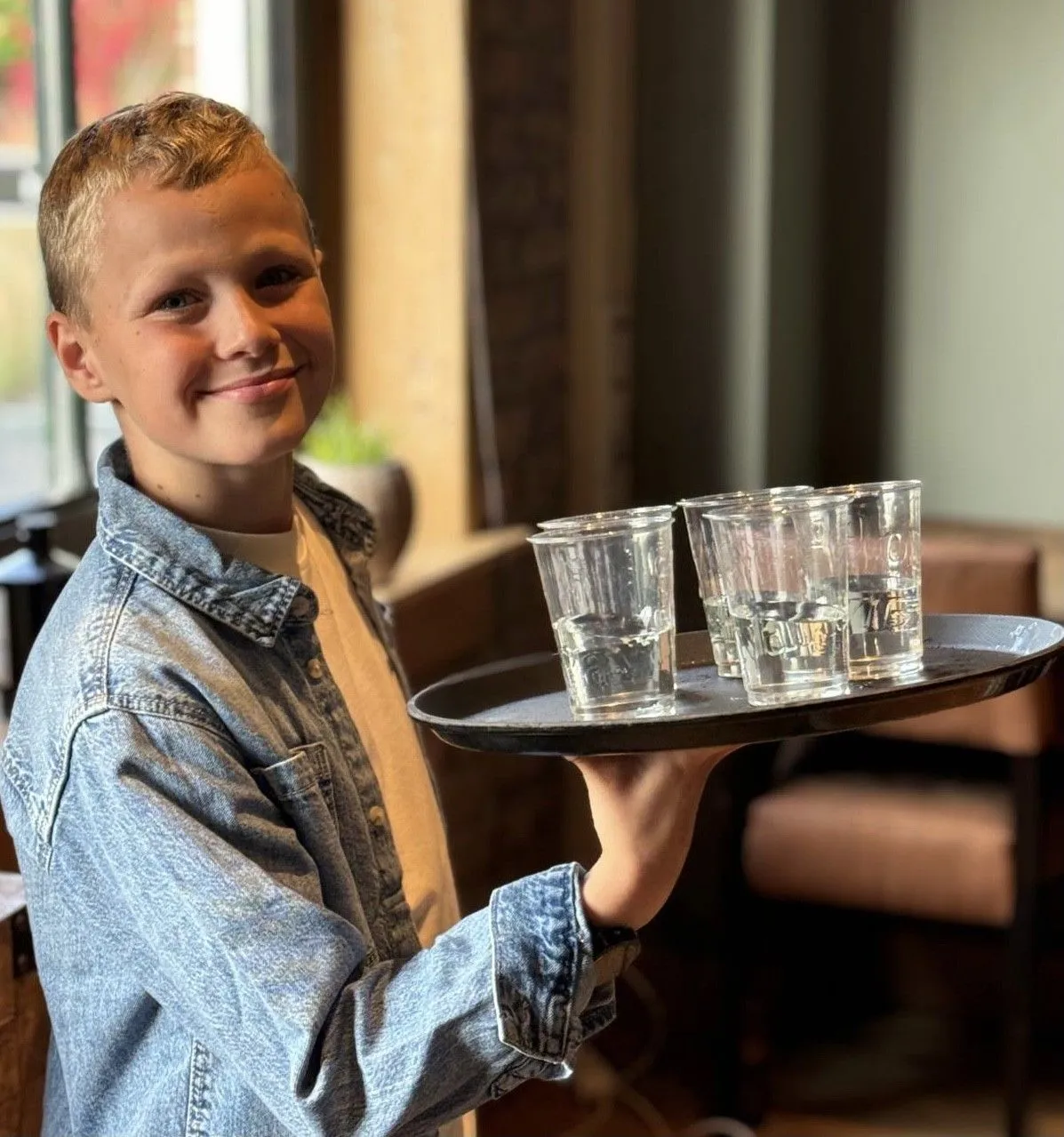 kinderen van de piezo talentenacademie hebben talent voor serveren foto stichting piezo