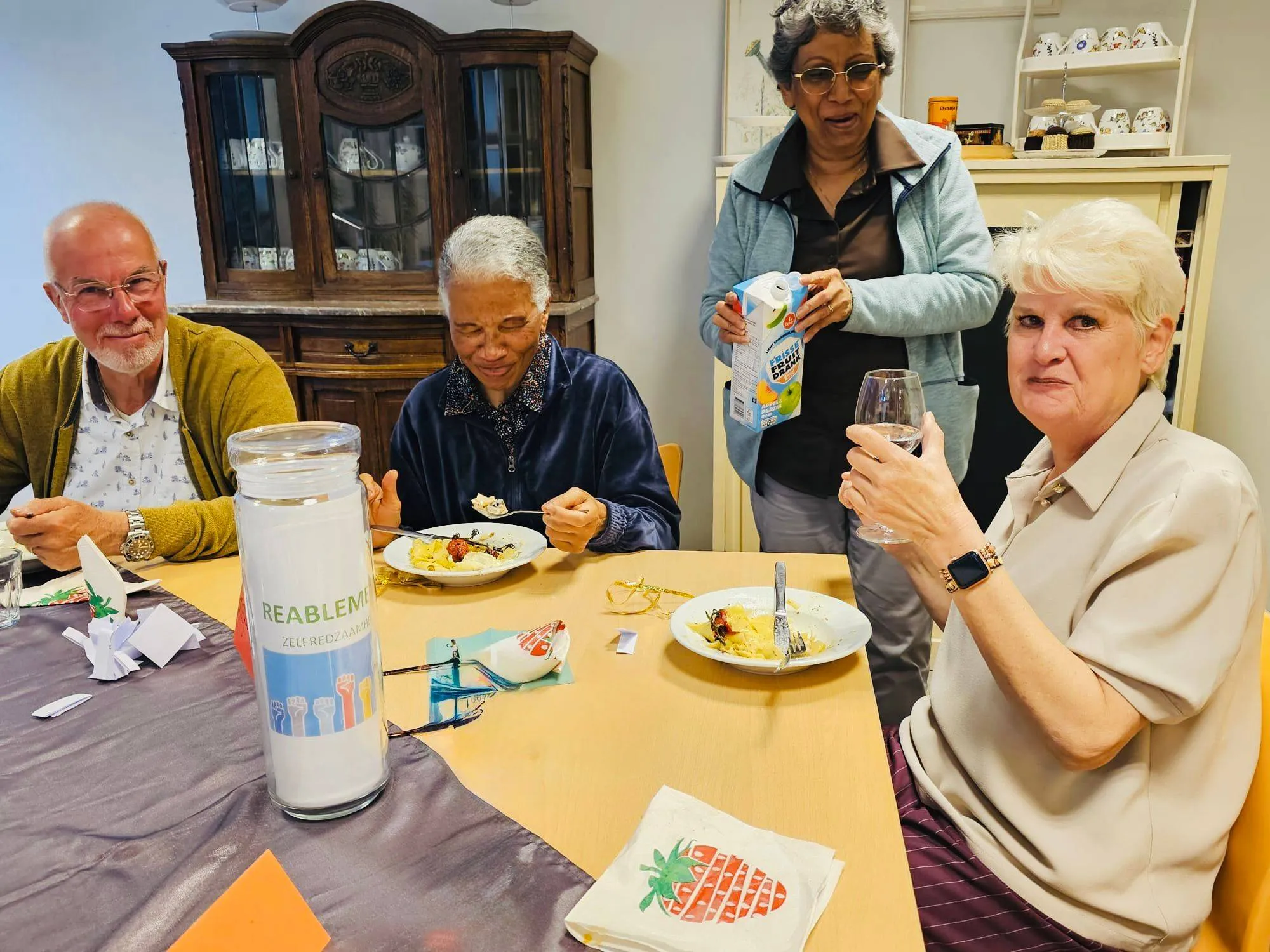 In gesprek over zelfredzaamheid tijdens de tweede Vegakletspotavond - foto Stichting Piëzo