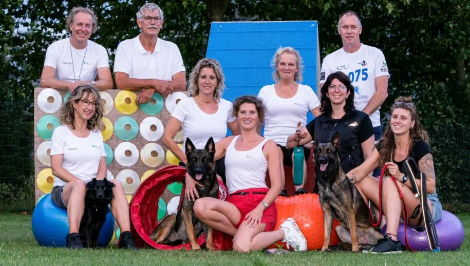 dogtraning teamfoto 915x518 1