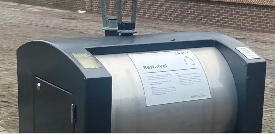 afvalcontainer in de binnenstad