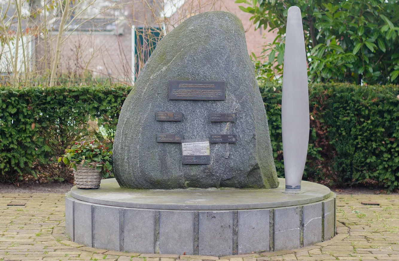 monument eikenlaan