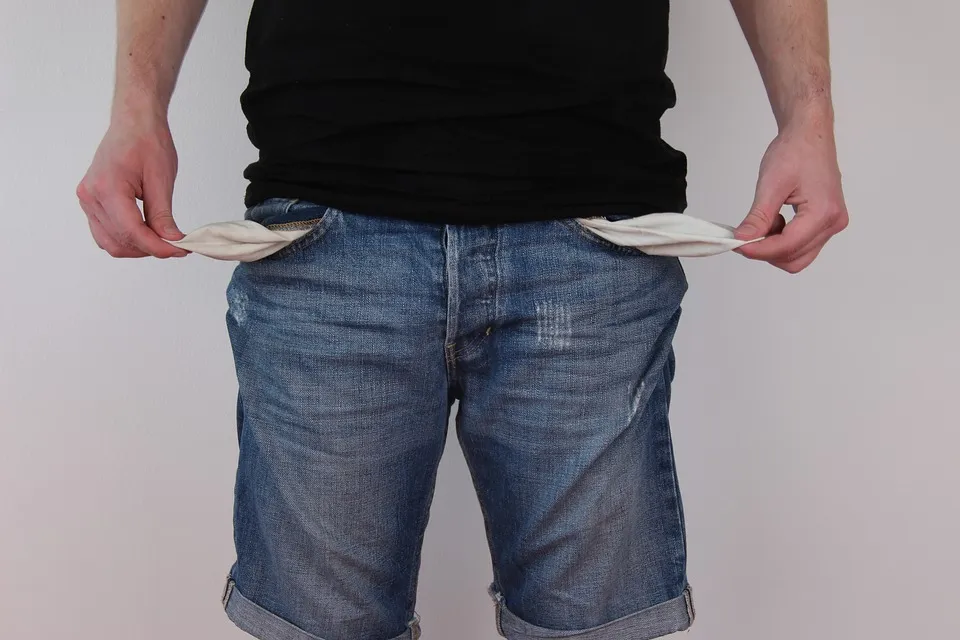 trouser pockets 1439412 960 720