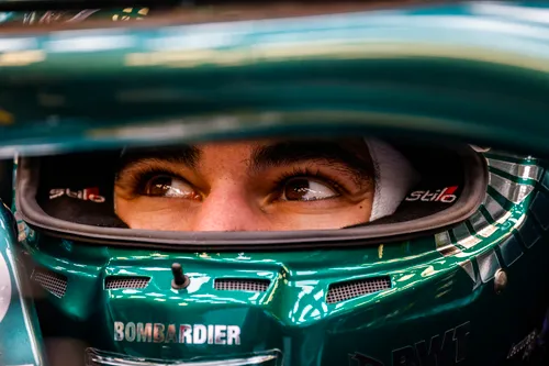 Stroll in zijn Aston Martin