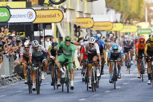 Sam Bennett in het groen, in 2020