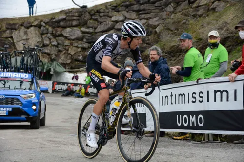 Bennett nam Foss vandaag op sleeptouw.