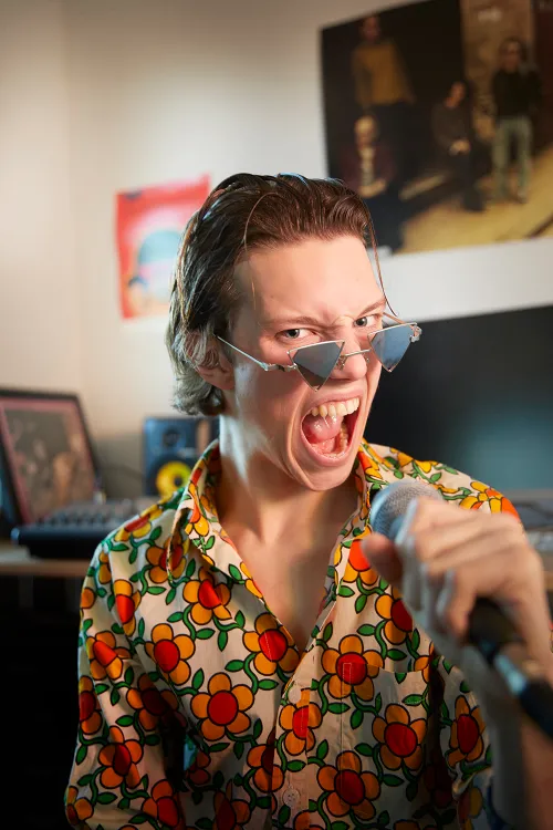 foto van daan buringa een van de hosts foto hans hogervorst