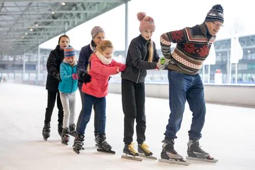 ijsbaan de meent opent op 9 oktober foto robert van der eng