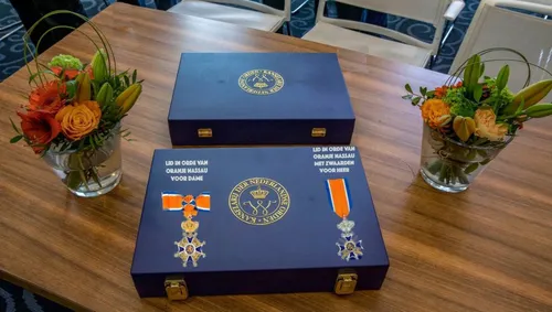 lintjesregen charles duijff 915x518 1