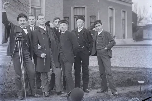 pb raa foto 1 jongemannen met camera