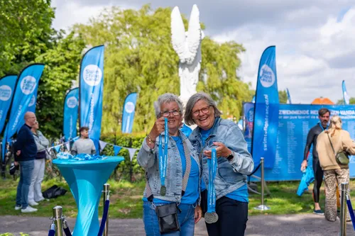 3 swim to fight cancer