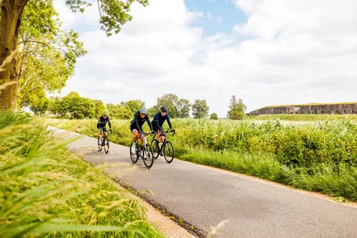 4mzdhfeuqli1s3yxeiuau1k0nhbyqi4cq1ixznve