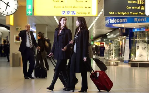 12341 fullimage zakelijk toerisme schiphol aankomst vertek 560x350