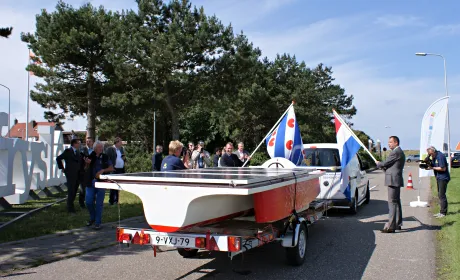wwwnoord hollandnlupload028c86a4 a028c86a4 a6e5 43ab b106 4dbf7dd93db4 dutch solar challenge op de afsluitdijk 460 38d0e2565940391a914fc882304429ef43433955