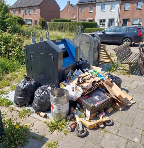 bijplaatsen afval container