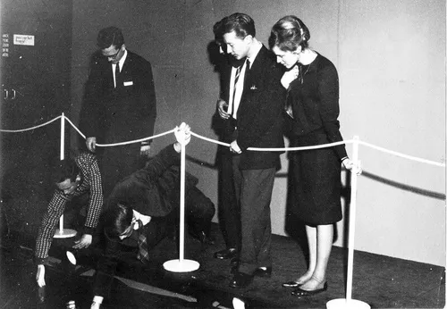 kmpaint it black 2webimage 142dbbaa 9821 4f42 9eec5d757644de04