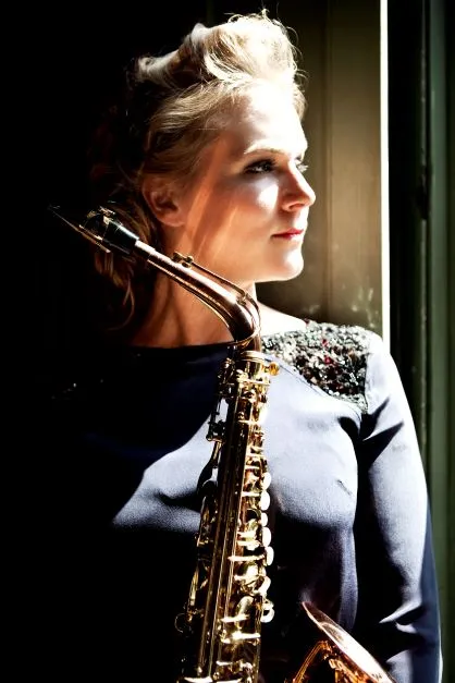 phioneva van grinsven met sax1 sarah wijzenbeek