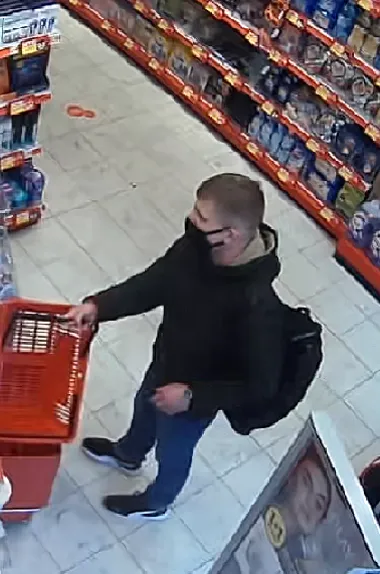 politiewinkeldiefstaldrogisterij2021159248 ve zijkant