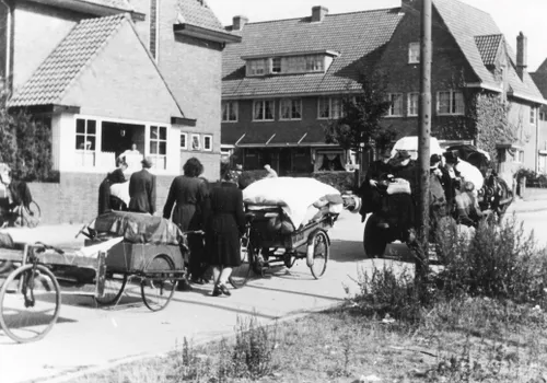 Evacuees op de Beethovenlaan 1944<br>
