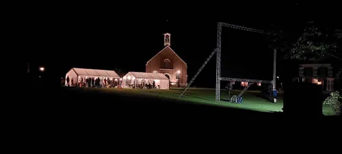 totaal avond met kerk(1)