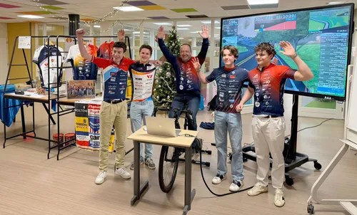 Actiedag Team Dorenweerd2.v.l.n.r. Jesse - Simon – rector Jeroen Beekmans - Tom en Bram