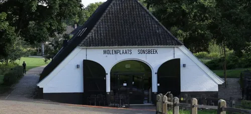 Molenplaats Sonsbeek.Vrienden van Sonsbeek._8061-1536x586.jpg (JPEG-afbeelding 1536 × 586 pixels) - Geschaald (83%)