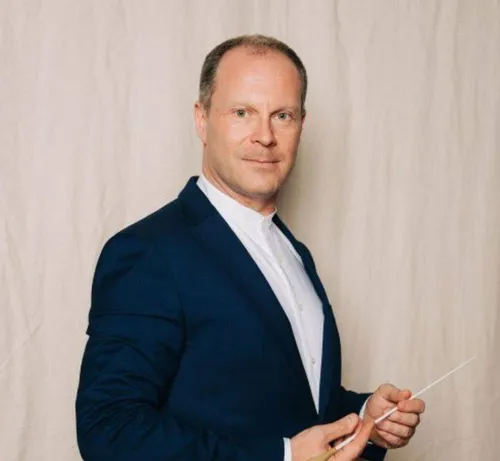 dirigent Alexei Ogrintchouk. Vier Kerst met Orkest Phion en de Eerste van Mahler