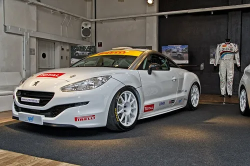 Peugeot motorsport 2 2013