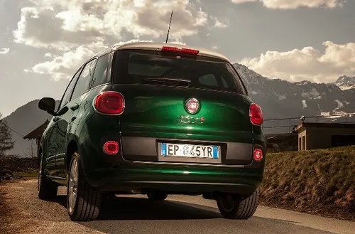 Image Foto Fiat 500L Altavilla Verde Bottiglia