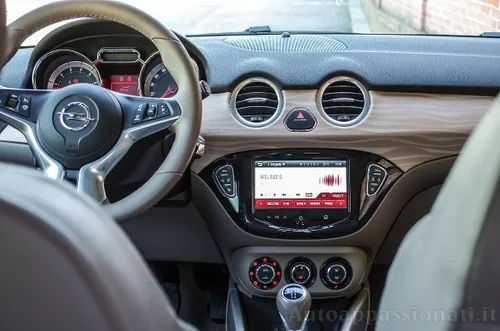 Opel Adam Interni image jpg